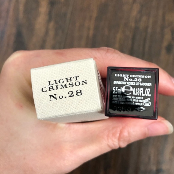 Burberry Kisses Lip Lacquer - Light Crimson No.28 - Picture 6 of 6